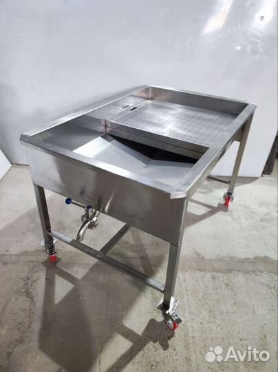 Тележка с групповой воронкой для сыра, престележка