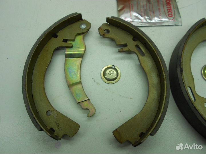 Opel Kadet/GT/Olympia Задние Тормозные Колодки