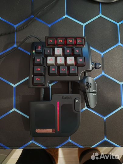 Игровая клавиатура Saitek cyborg command unit