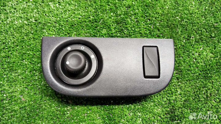 Блок управления зеркалами Renault Sandero 2