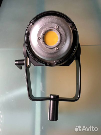 Осветитель Aputure LS C120d II (V-mount)