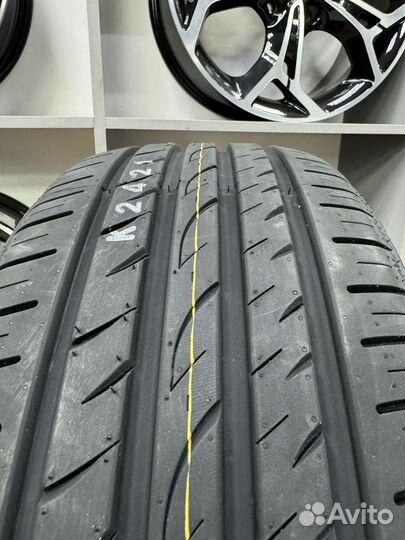 Roadstone Eurovis Sport 04 255/40 R19 100Y