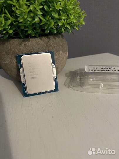 Процессор intel core I5 12400F
