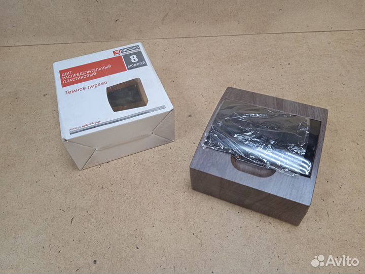 Щит распределительный навесной ЩРН-П- 8