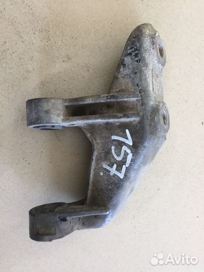 Кронштейн двс Opel Vectra A