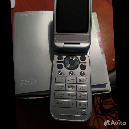 Sony Ericsson Z750i
