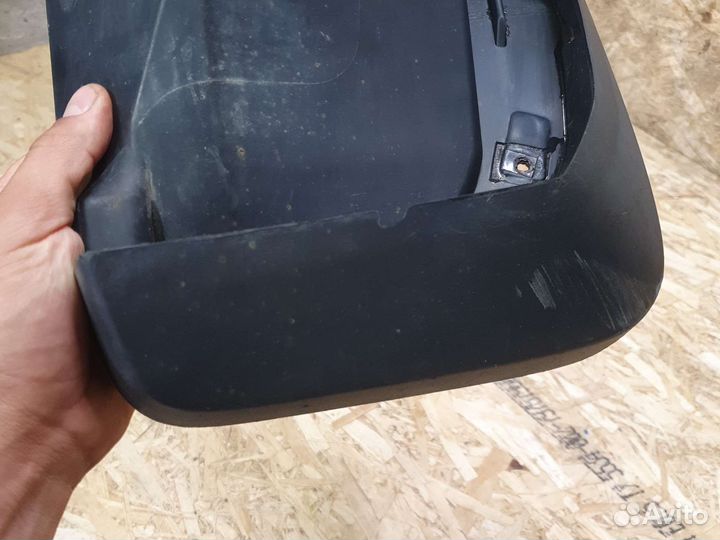 Брызговик задний правый honda CR-V 3