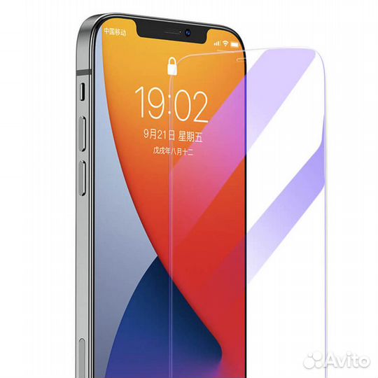 Защитное стекло на iPhone 12