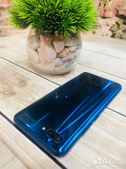 HONOR 10, 4/64 ГБ