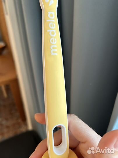Бутылочка medela 150 мл и ершик (как новые)