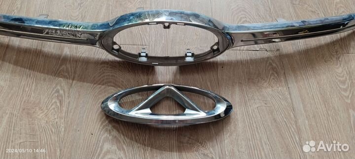 Молдинг решётки радиатора Chery Tiggo 4