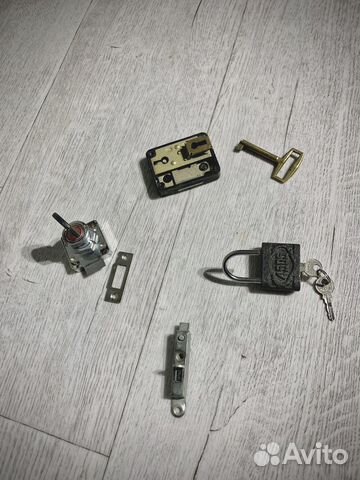 Замок мебельный и навесной