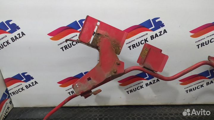 Кронштейн проводки правый Daf XF105