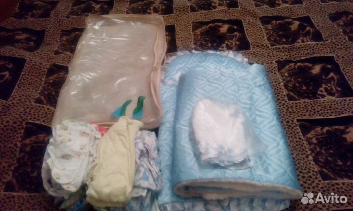 Конверт зимний на овчине, комплект, в дар одежда