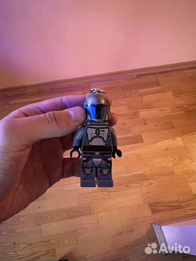 Lego Star Wars брелок-фонарик Мандалорец