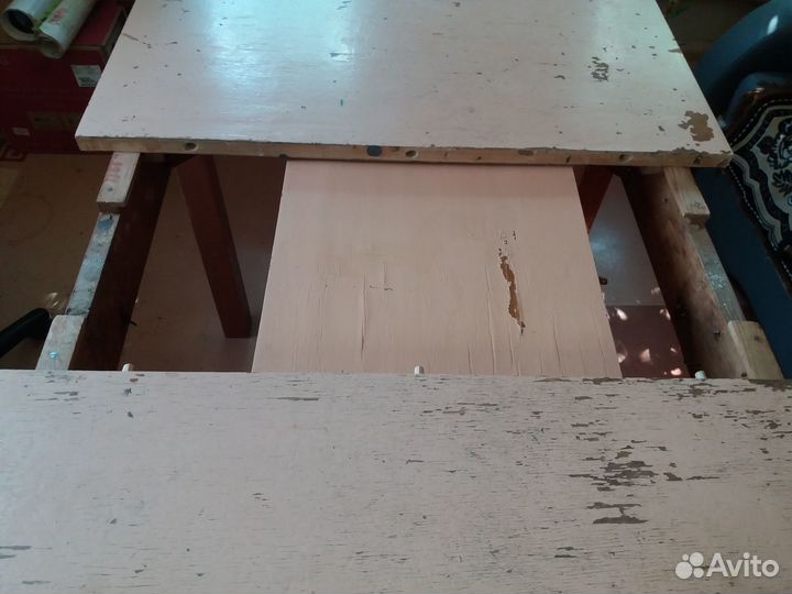 Стол обеденный