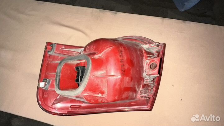 Задний фонарь левый на volkswagen passat b6