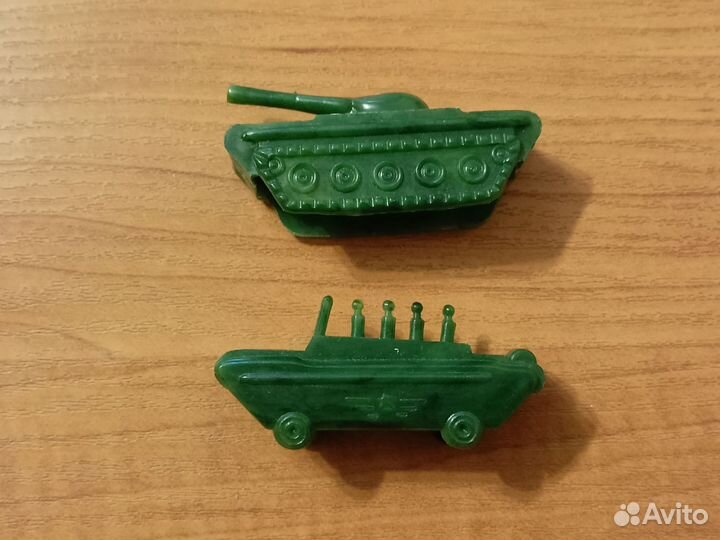 Машинка военная и танчик СССР