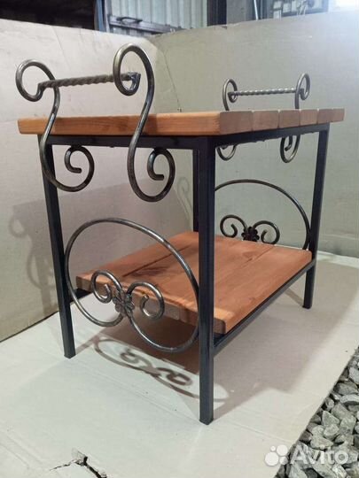 Примангальный столик