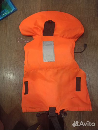 Спасательный жилет для малыша