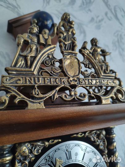 Часы настенные Голландия с боем