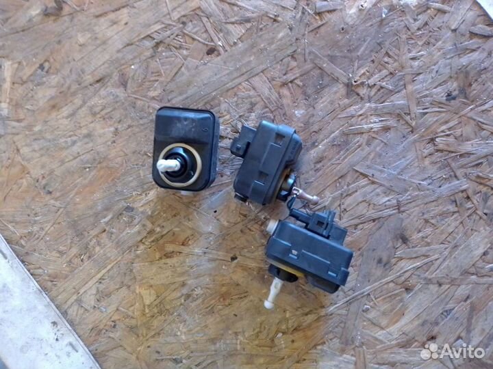 Корректор фары Ниссан ноут Е11