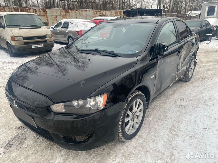 Mitsubishi Lancer 1.8 МТ, 2008, битый, 260 000 км