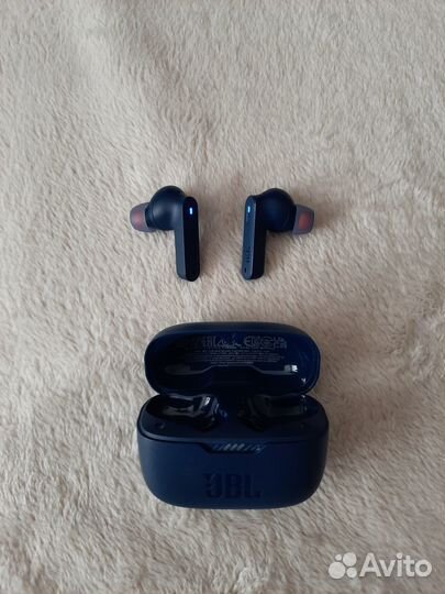 Беспроводные наушники jbl tws 230