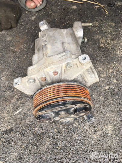 Компрессор кондиционера Nissan Tiida 92600CJ70B