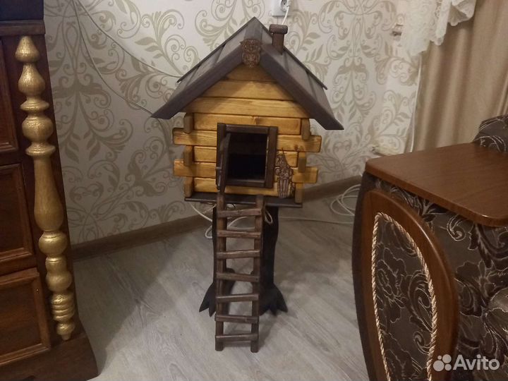 Избушка на курьих ножках