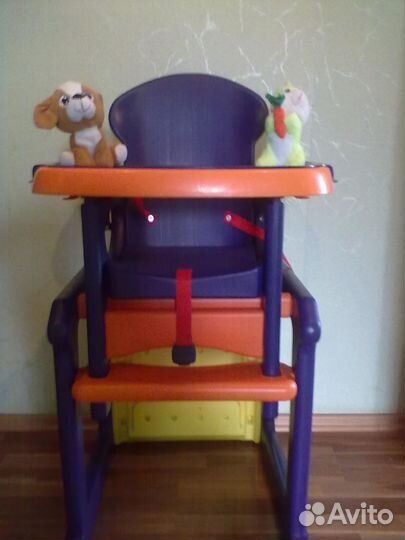 Столик детский трансформер для игры и приема пищи