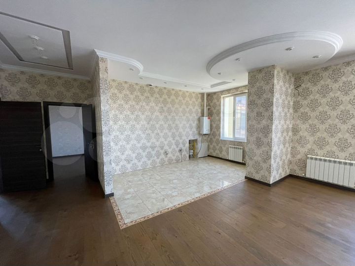 3-к. квартира, 120 м², 5/10 эт.