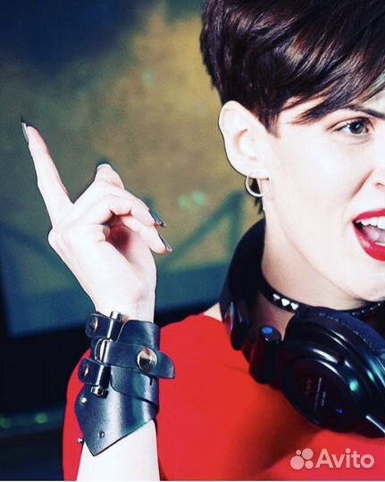 Dj Диджей с личным профессиональным оборудованием