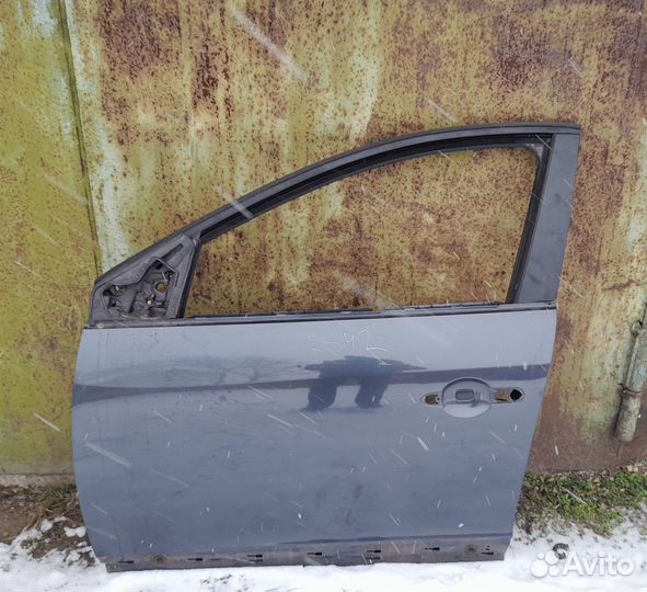 Дверь передняя левая Renault Megane 3