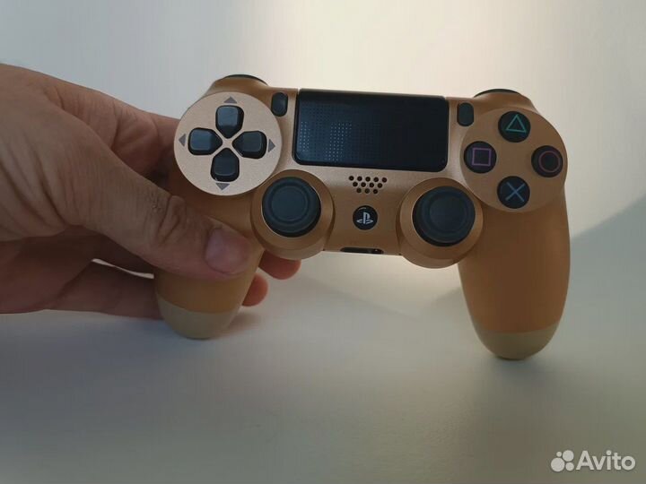 Беспроводной геймпад DualShock 4 для PS4. Золотой