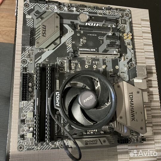 Материнская плата b450 tomahawk