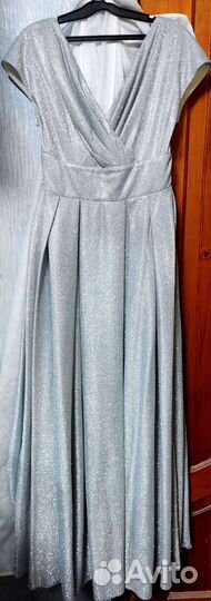 Серебряное Вечернее платье