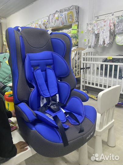 Автокресло новое от 9 кг до 36