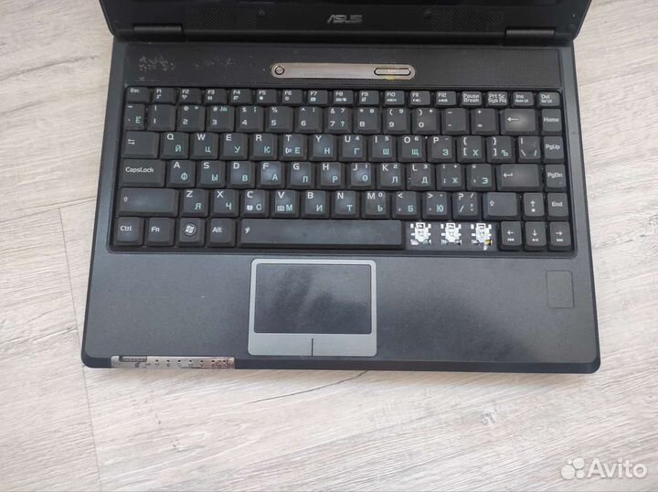 Ноутбук Asus F9e
