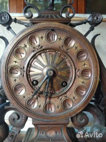 Старинные каминные часы