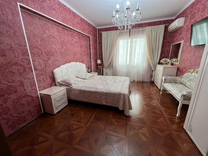 2-к. квартира, 86 м², 3/16 эт.