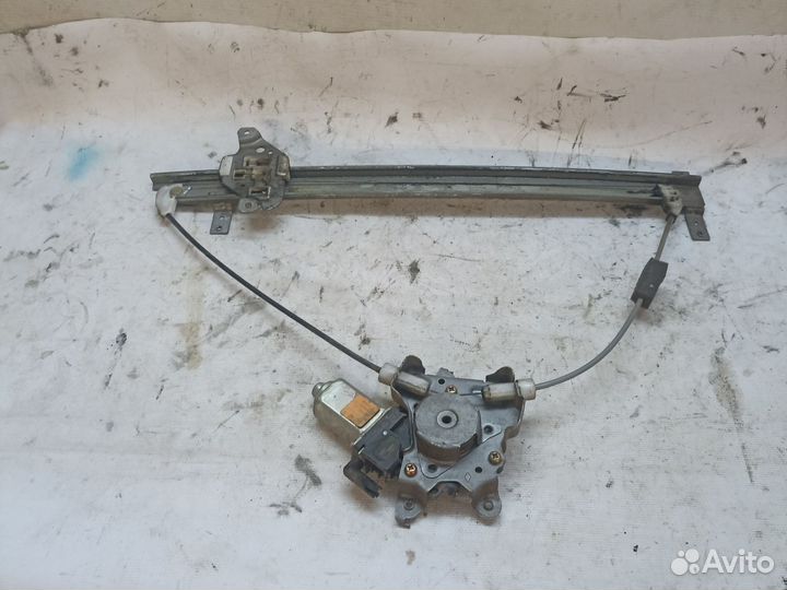 Nissan Serena c24 передний левый стеклоподьемник