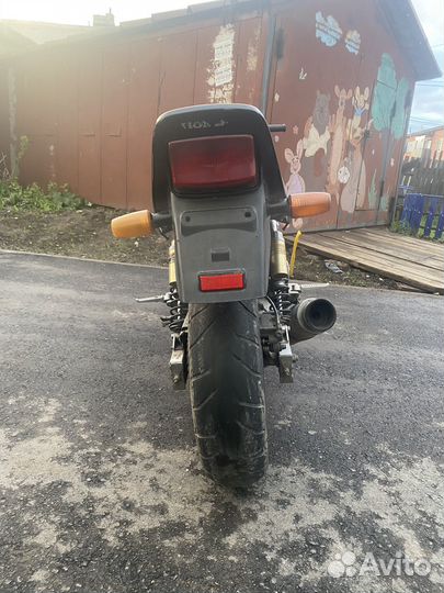 Honda CB400 SF