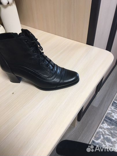 Ботинки женские