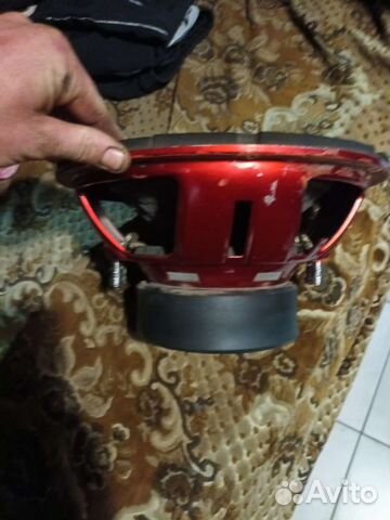 Автомобильный сабвуфер