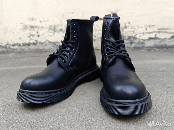 Ботинки Dr. Martens 1460 Mono Softy, 42-45 размеры