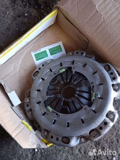 Корзина сцепления новые (Meрседес принтер)