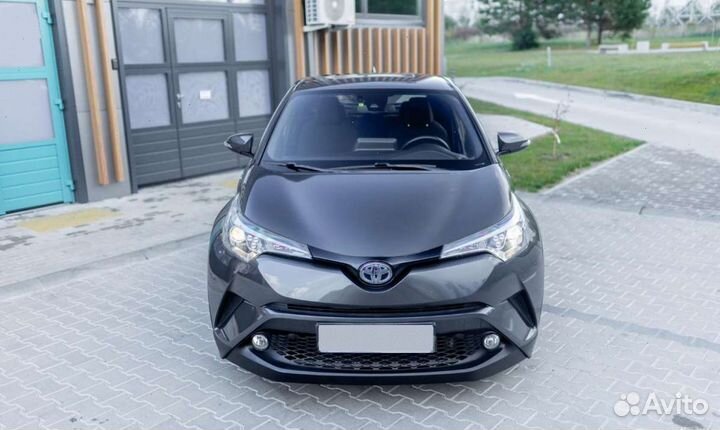 Toyota C-HR 1.8 AT, 2018, 98 600 км