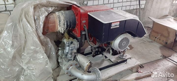 Продам паровые котлы и газовые горелки к ним