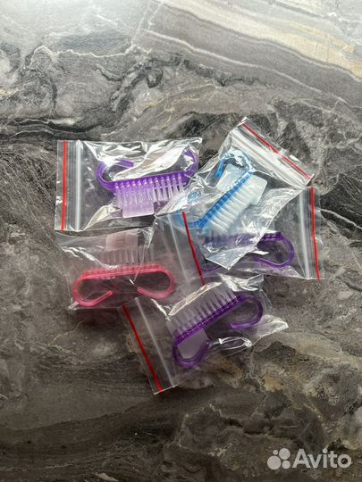 Щеточка для маникюра